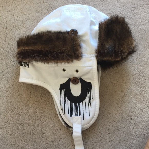 🔴🔴SOLD🔴🔴NWT True Religion Winter Hat - Picture 3 of 5